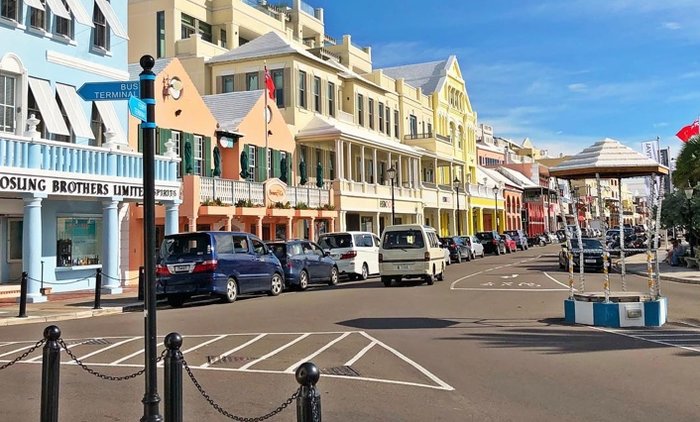 Edition 24: Hamilton, Bermuda | The Discoverer